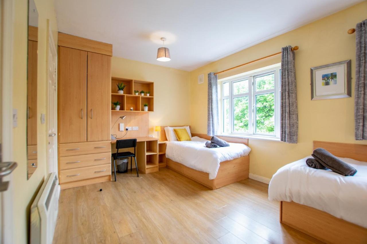 126 - Gort Na Coiribe 4 Bedroom Duplex, By Shortstays Galway Ngoại thất bức ảnh