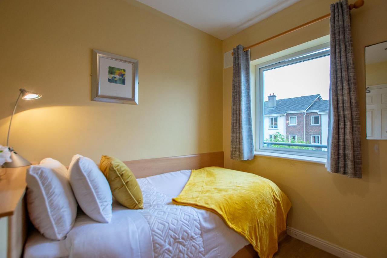 126 - Gort Na Coiribe 4 Bedroom Duplex, By Shortstays Galway Ngoại thất bức ảnh